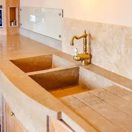 Maison Les Pieces Longues - Piscine